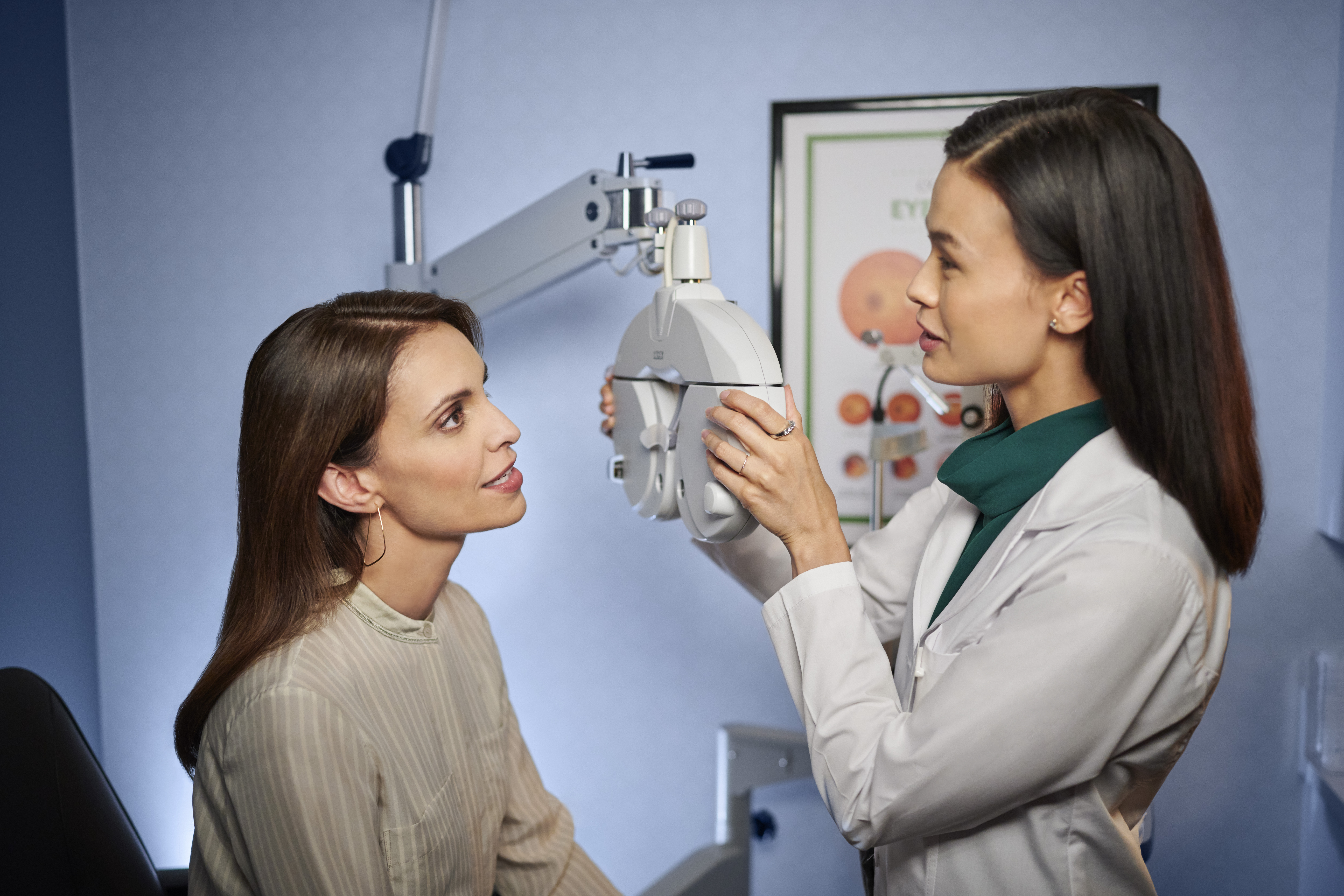 Pearle Vision licensed owners who are optometrists earned on average $1,183,000 average retail sales in 2018 per 2019 FDD Item 19.